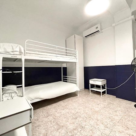 Az The Zity Hostel - Coliving Zaragoza Exterior photo